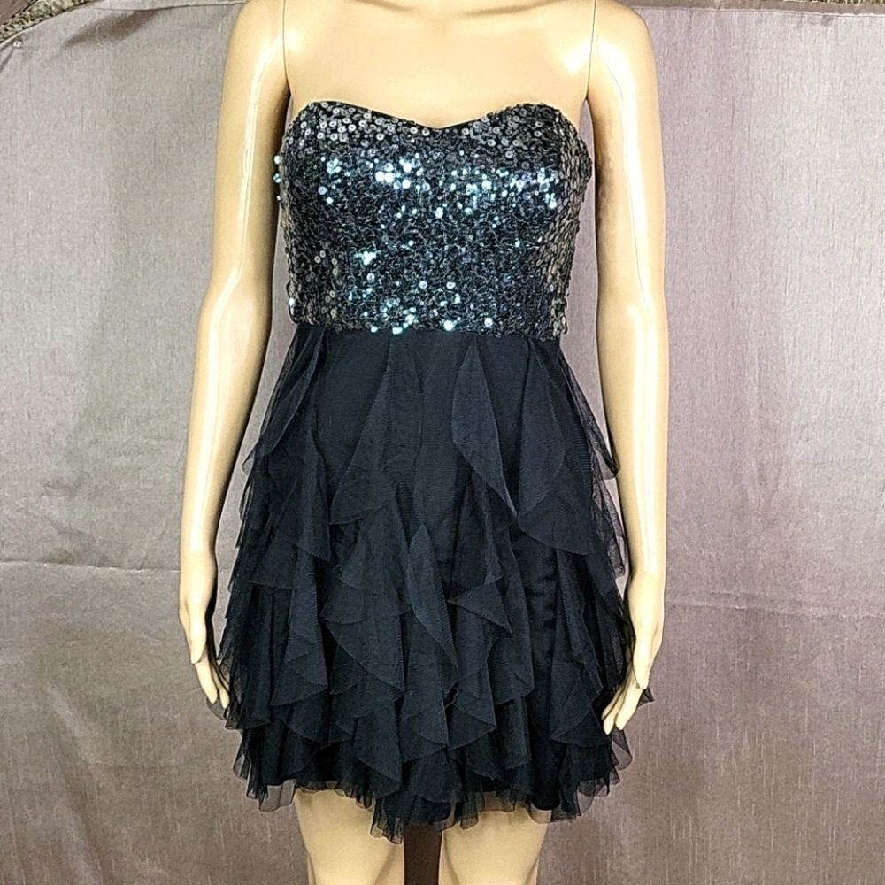 BLONDIE NITES‎ BY STACEY SKLAR Sequined Prom Dress Size 3